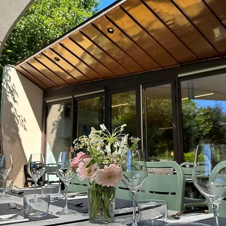 Logis Restaurant L'argence מלון Sainte-Genevieve-sur-Argence