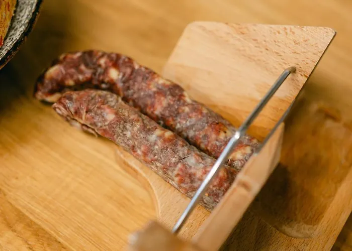 Logis Restaurant L'argence Hotel Sainte-Genevieve-sur-Argence