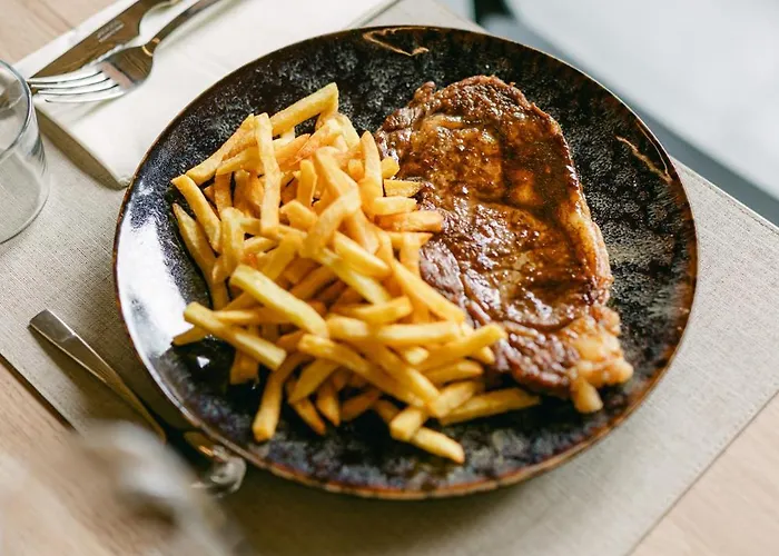 Logis Restaurant L'argence 3* Sainte-Genevieve-sur-Argence